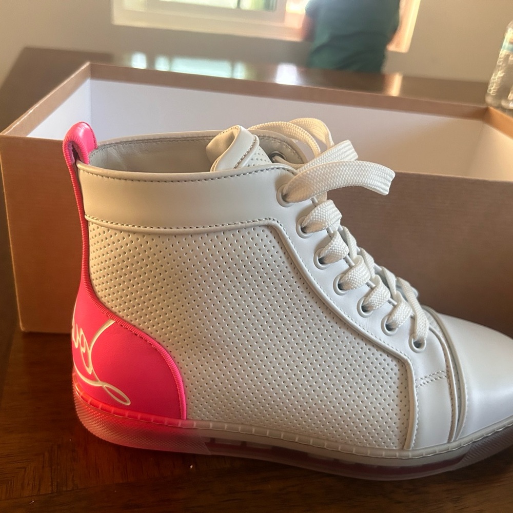 Stylish White and Pink Women's Sneakers